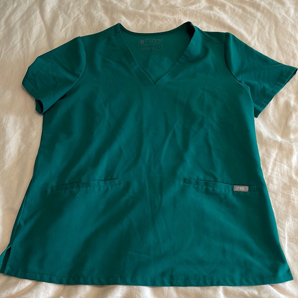 Figs hunter green casma 3 pocket scrub top size M